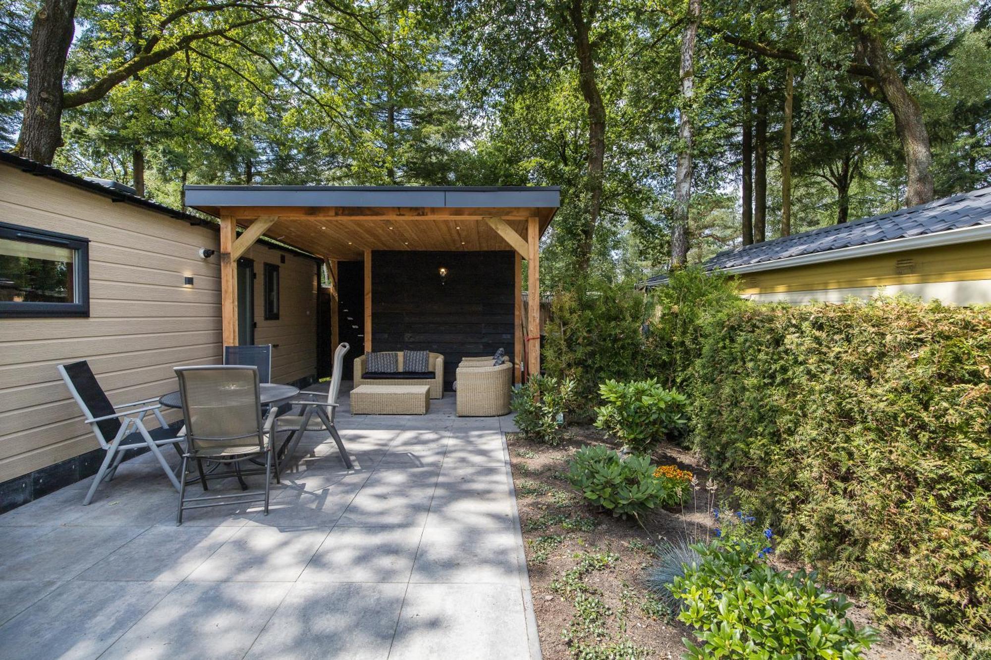 Veluwe Hoenderloo Luxury Chalet With Private Sauna And Hot Tub - Swimming Pool Tennis Court Supermarket Bowling Alley Theatre And Entertainment For Children Eksteriør bilde