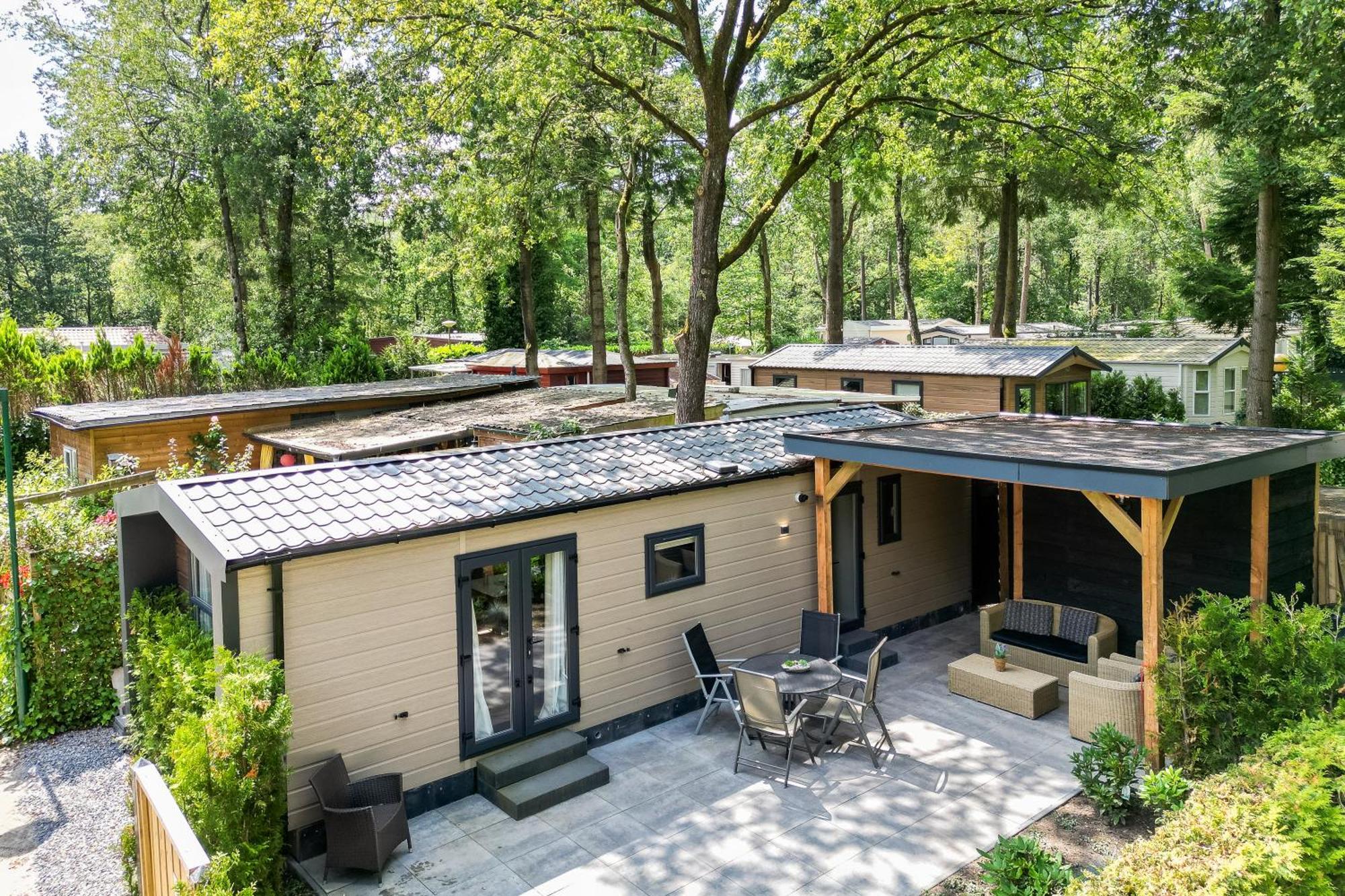 Veluwe Hoenderloo Luxury Chalet With Private Sauna And Hot Tub - Swimming Pool Tennis Court Supermarket Bowling Alley Theatre And Entertainment For Children Eksteriør bilde