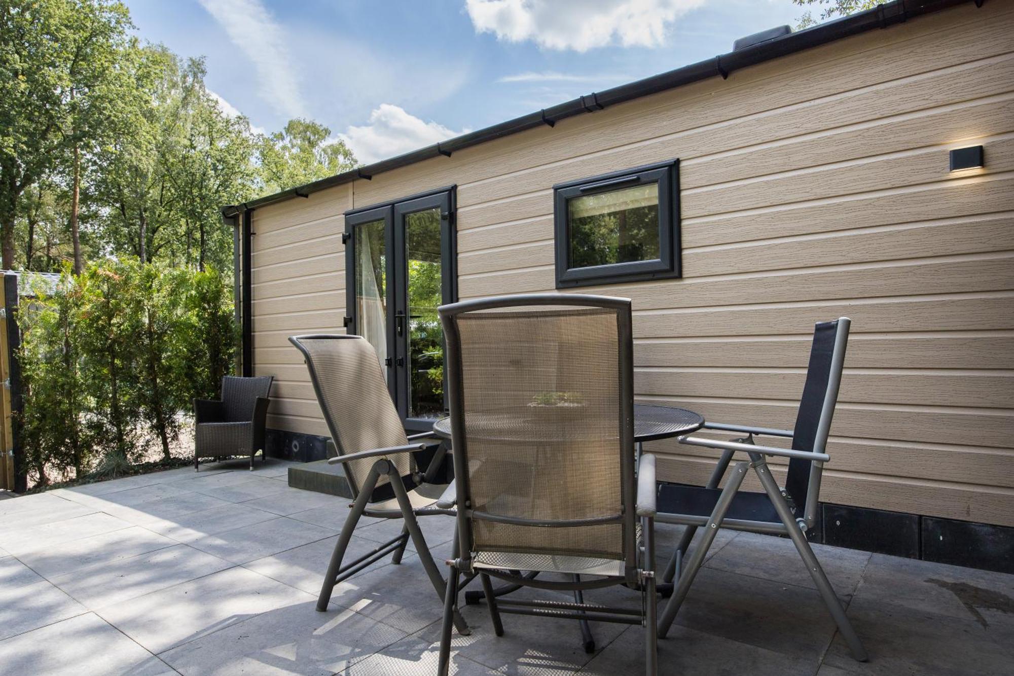Veluwe Hoenderloo Luxury Chalet With Private Sauna And Hot Tub - Swimming Pool Tennis Court Supermarket Bowling Alley Theatre And Entertainment For Children Eksteriør bilde