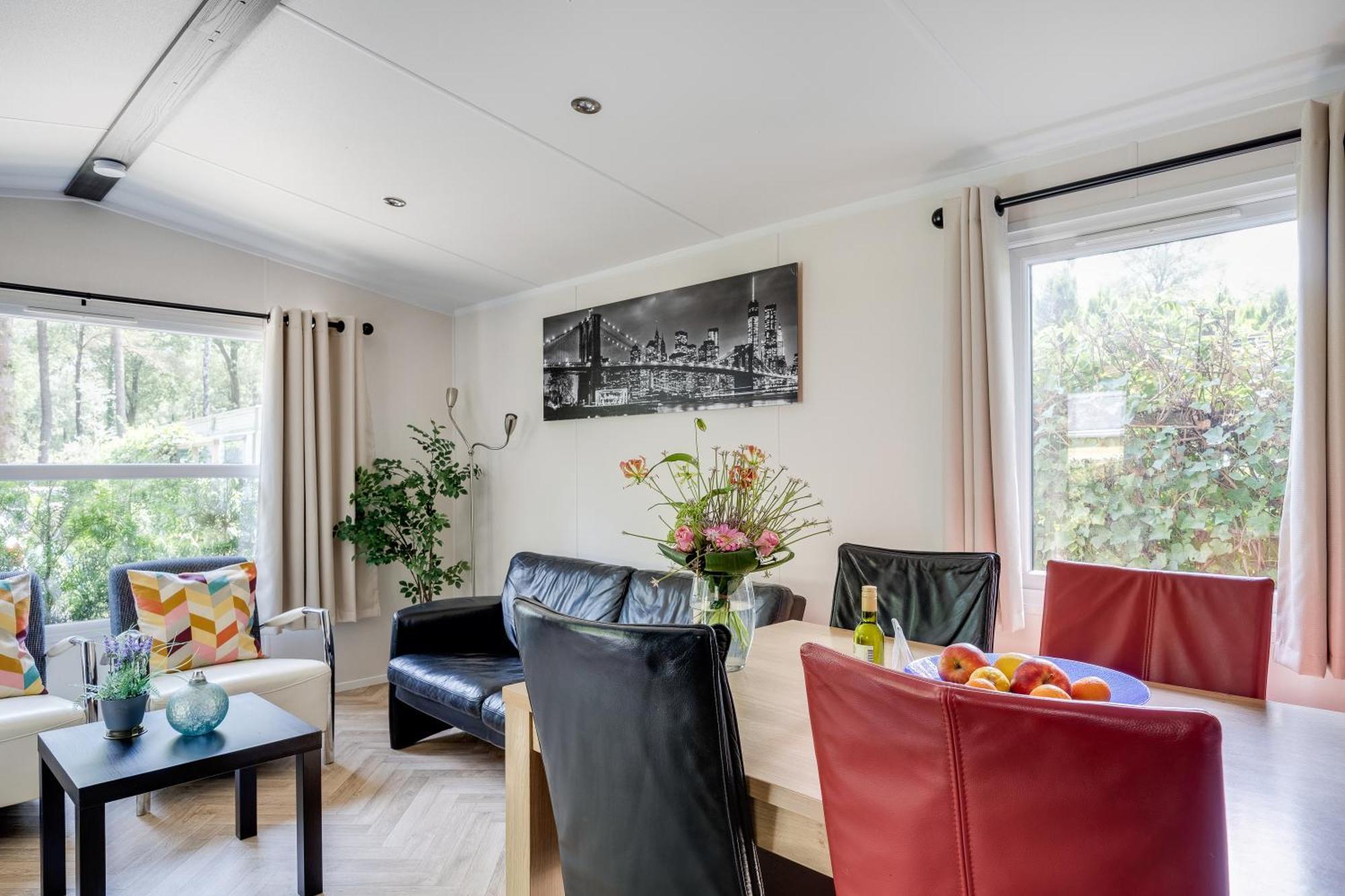 Veluwe Hoenderloo Luxury Chalet With Private Sauna And Hot Tub - Swimming Pool Tennis Court Supermarket Bowling Alley Theatre And Entertainment For Children Eksteriør bilde
